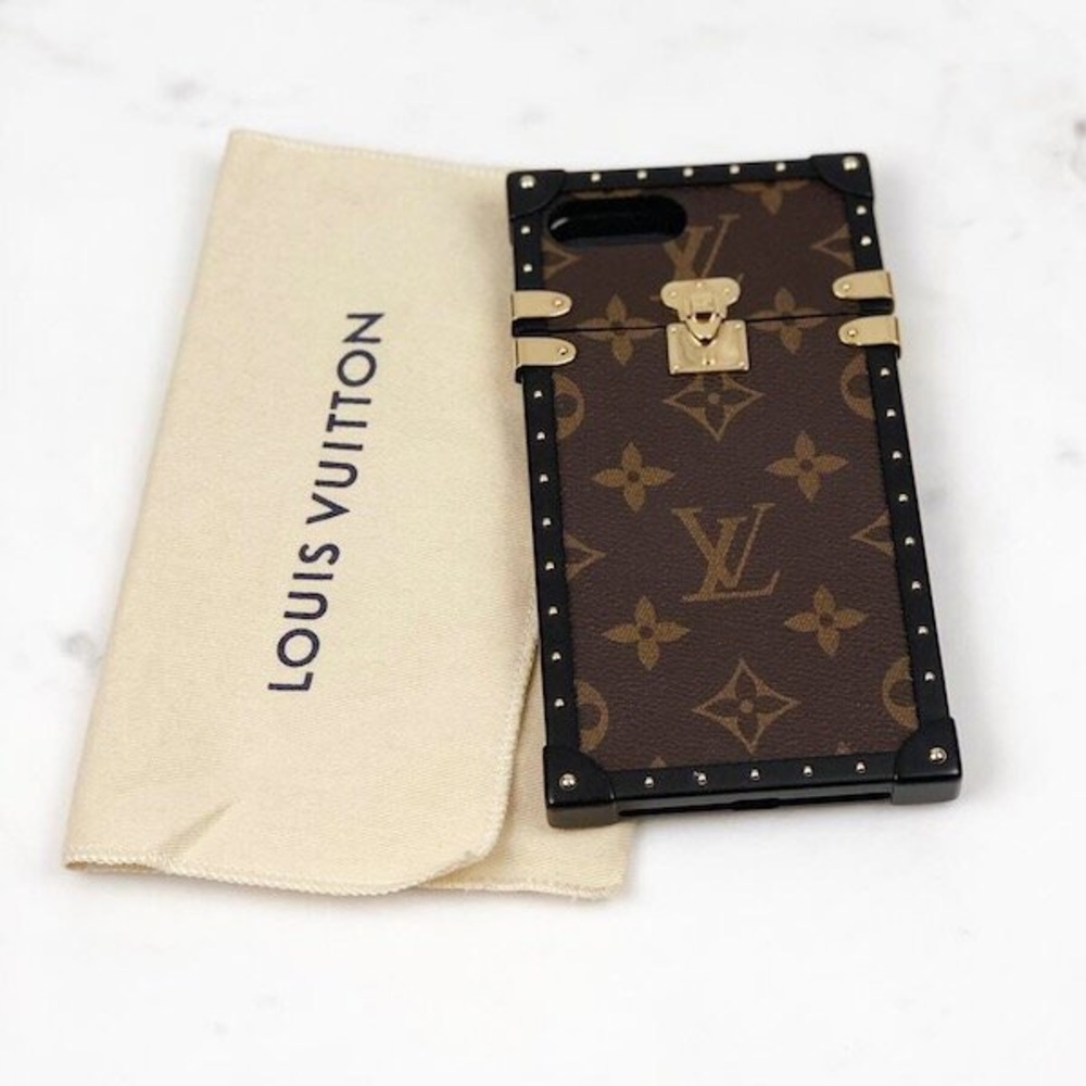 Louis Vuitton Monogram Eye Trunk 7 Plus Phone Case